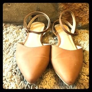 Strappy flats 💕3/$15 or 5/$25💕